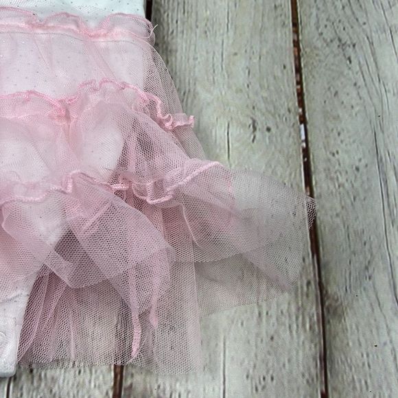 Gigil Easter onesie with attached tutu Baby girl 12mon bunny in the center. - Picture 2 of 8